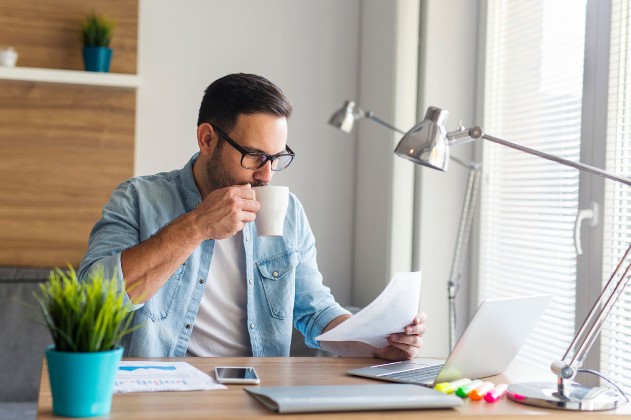 چند توصیه‌ برای پیشگیری از کمردرد در شرایط دورکاری+ اینفوگرافی