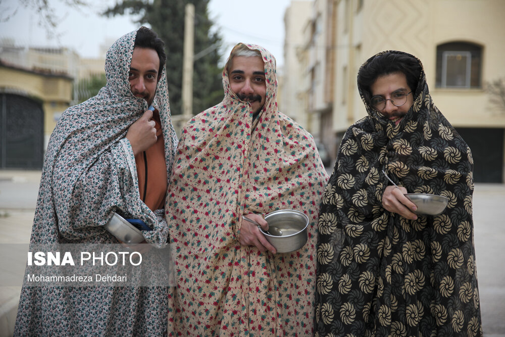  «قاشق زنی» چهارشنبه سوری در شیراز + عکس