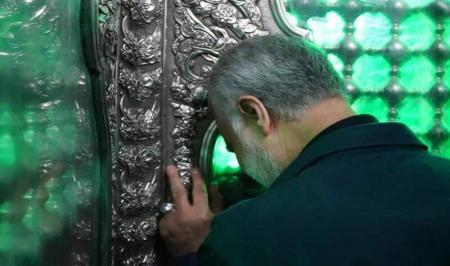 راز و نیاز حاج قاسم در حرم اباعبدالله(ع) +‌ عکس
