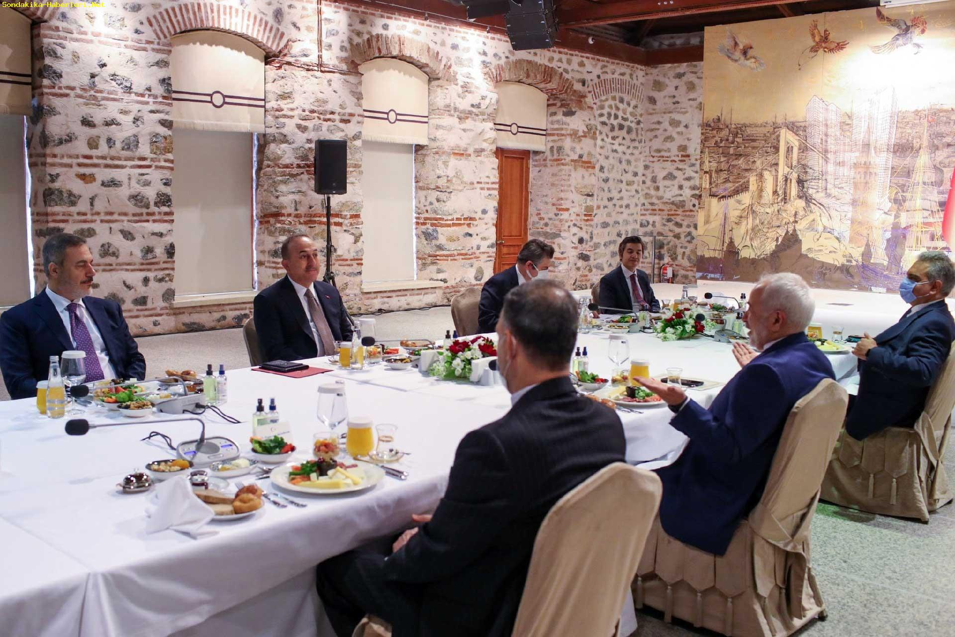 ناهار ظریف با وزیر خارجه ترکیه + عکس