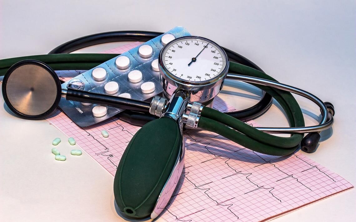 داروها و مکمل‌ها چگونه منجر به افزایش فشار خون می‌شوند؟