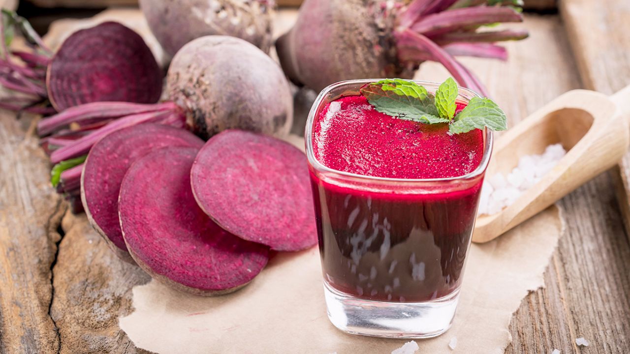 اختلالات شناختی دوران پیری  را فقط با یک نوشیدنی دور بزنید