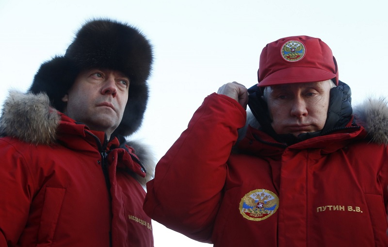 تحرکات نظامی عجیب و بزرگ  روسیه در قطب شمال + عکس 