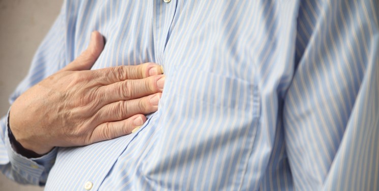 ۸ درد در ناحیه‌ی قفسه‌ی سینه که با حمله قلبی اشتباه می‌گیریم