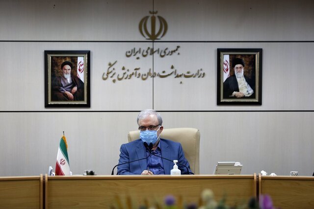 روشن بود که واردات واکسن هزاران مشکل خواهد داشت