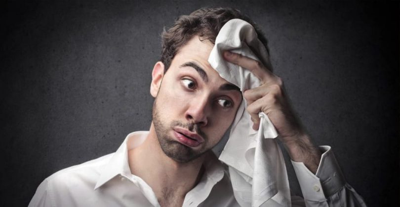  تمام کسانی که زیادی عرق می‌کنند، بخوانند 