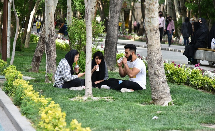 وقتی بلای کرونا دور سرمان می چرخد + عکس 