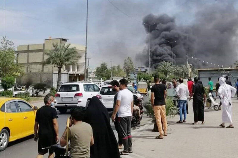 انفجار خودرو بمب گذاری شده در بغداد + عکس