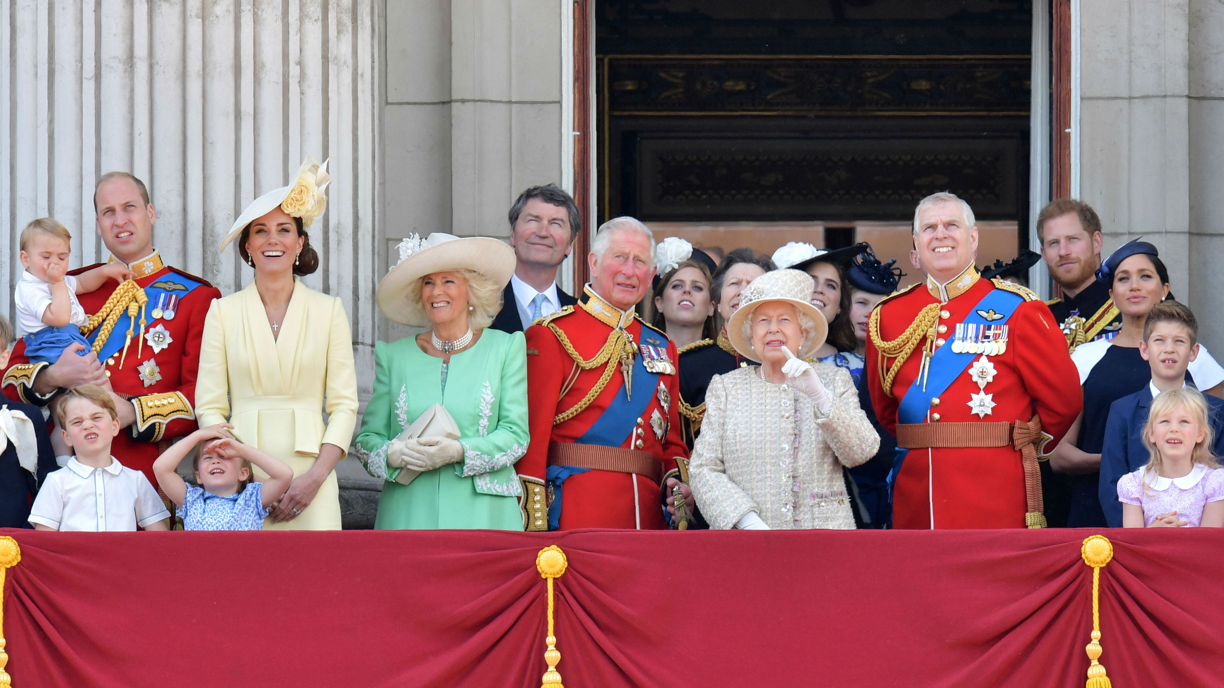 چرا اعضای خاندان سلطنتی انگلیس بیشتر از مردم این کشور عمر می کنند