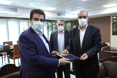  بانک رفاه کارگران به بازنشستگان تسهیلات مسکن پرداخت می کند