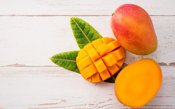  14 دلیل برای خوردن انبه