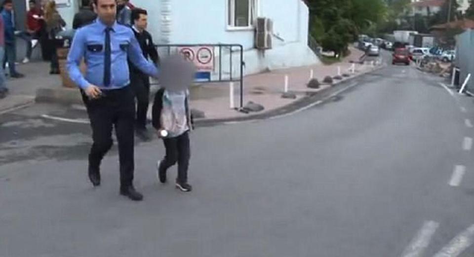 اقدام بی رحمانه فروشنده مک دونالد با کودک سوری + عکس