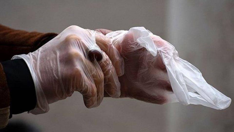 با دستکش، ویروس کرونا بیشتر پخش می‌ شود