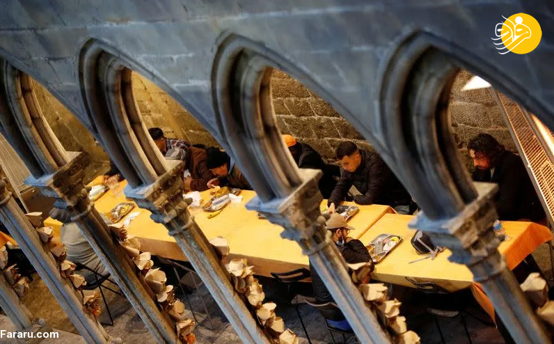 افطار مسلمانان در کلیسای کاتولیک + عکس