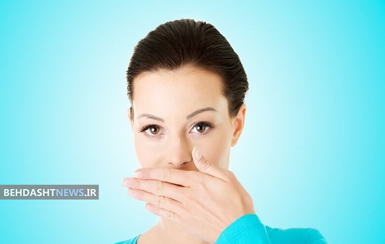 بوی بد دهان به ۷ دلیل اصلی