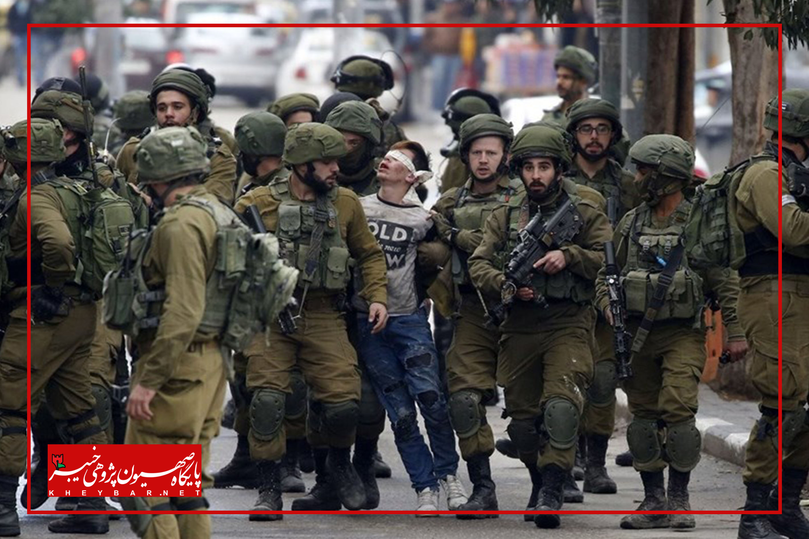 تصویری تامل برانگیز از دستگیری یک نوجوان فلسطینی + عکس