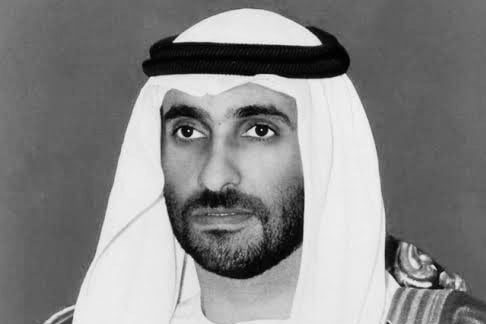 ‏نام خلیج فارس در گذرنامه  شیخ زاید بنیانگذار امارات + عکس