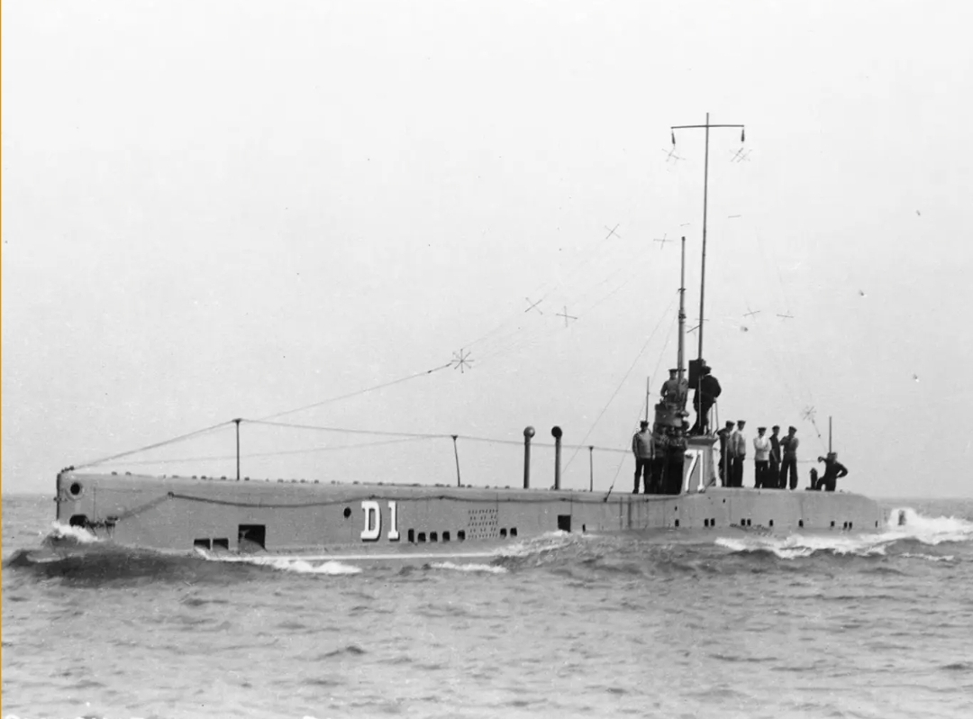 کشف اولین زیردریایی مدرن جهان در اعماق کانال انگلیس + تصاویر