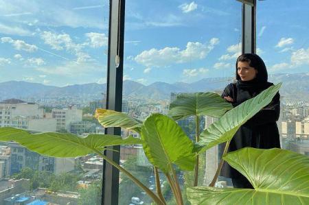 تصویری زیبا از لیلا حاتمی در آسمان خراش + عکس