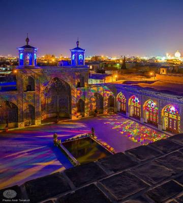 مسجد پر از رنگ نصیرالملک شیراز + عکس