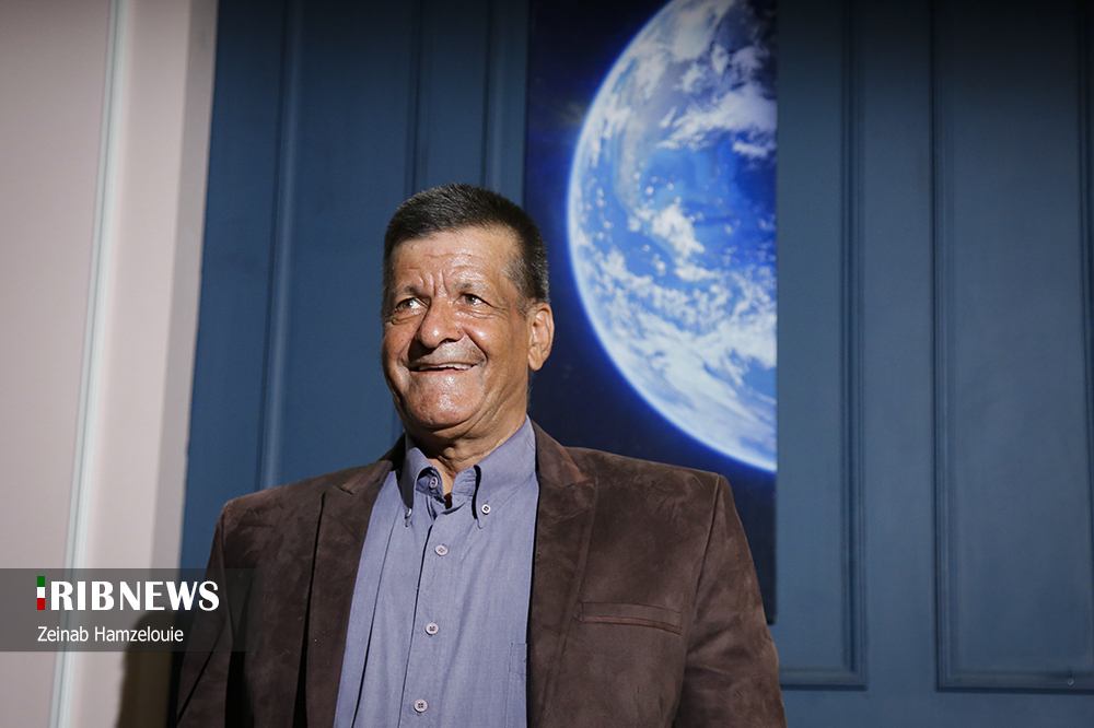 دانشمند ایرانی ناسا در برنامه بدون تعارف ۲۰:۳۰ + عکس