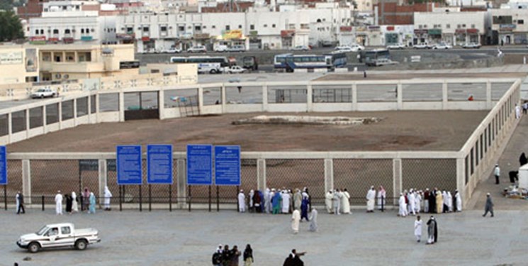 ساخت نخستین تسبیح با این تربت+عکس