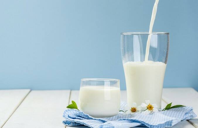 آیا نوشیدن شیر قبل از خواب باعث چاقی می شود؟