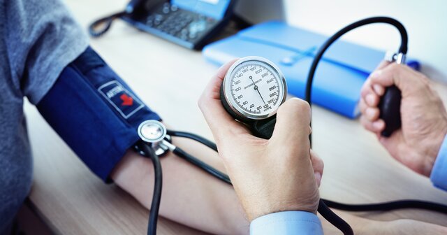 فشار خون گرفتن در این ساعت از روز ممنوع 