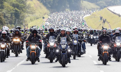 تور موتوری رییس جمهور برزیل بدون رعایت پروتکل های کرونایی + عکس