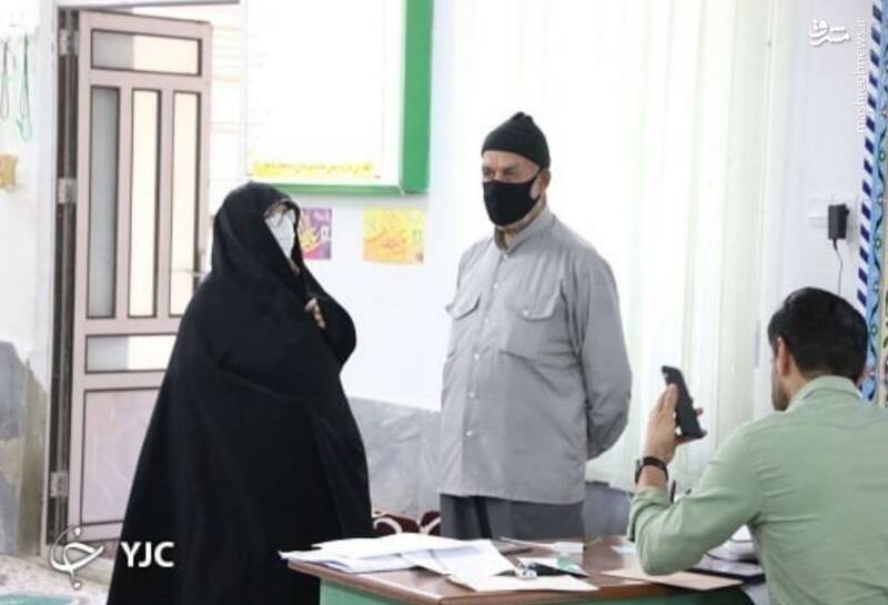 حضور والدین مصی علی نژاد در انتخابات + عکس