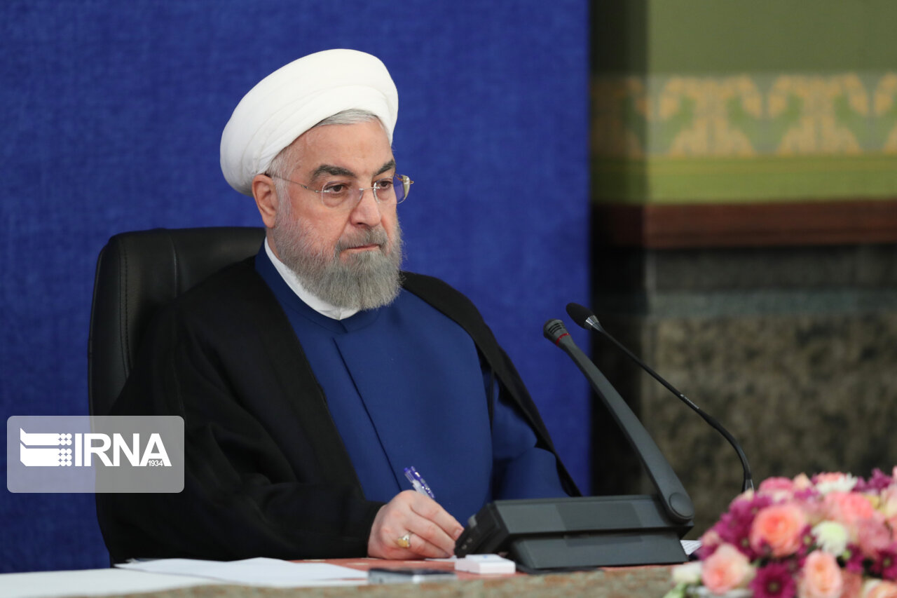 چهره گرفته روحانی در جلسه ستاد ملی مقابله با کرونا + عکس