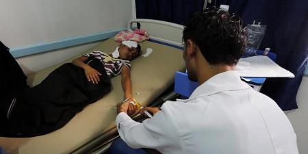 عکس نوشته جالب یک پزشک در یمن + تصویر