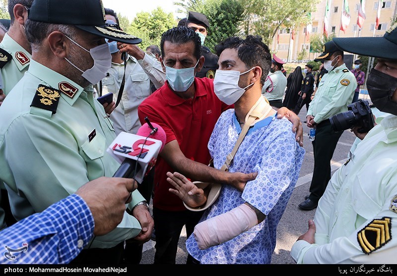 فردی که دستش توسط یک سارق قطع شد + عکس