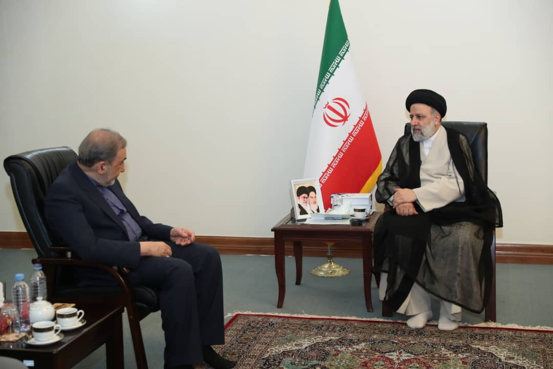 اولین دیدار ولایتی با رییسی پس از ریاست جمهوری+عکس 