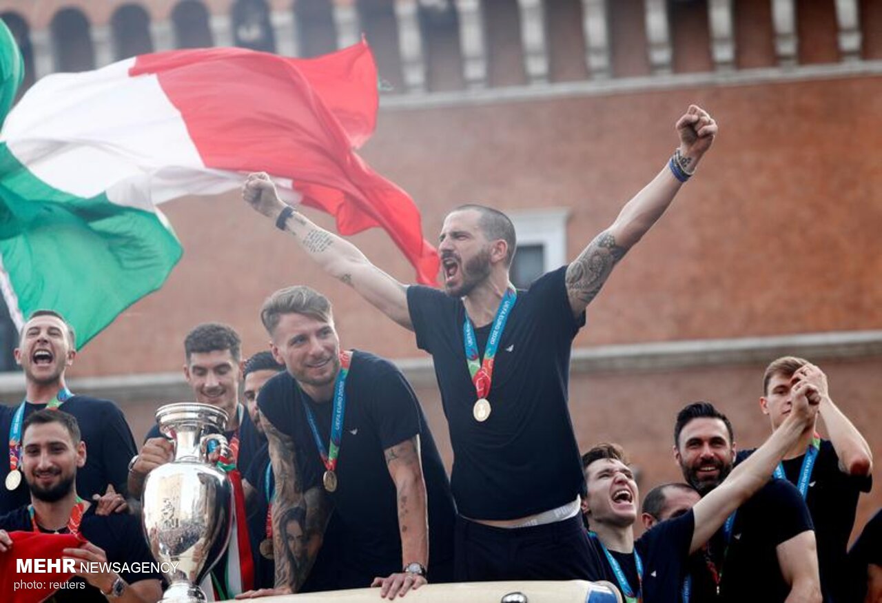 استقبال از بازیکنان ایتالیا در رم + عکس