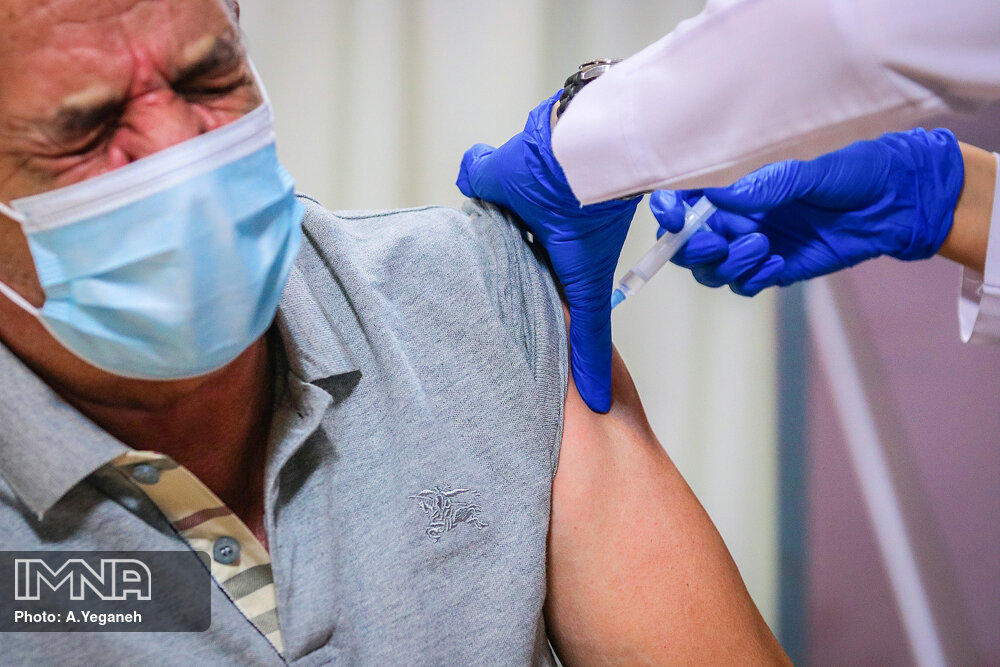 آغاز واکسیناسیون در کیش با «کووبرکت» + عکس