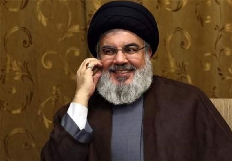 اهدای نشان خادم افتخاری مسجد جمکران به سید حسن نصرالله+عکس 