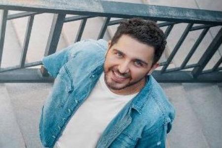 خوشحالی بازیگر ملکه گدایان در روز تولدش + عکس