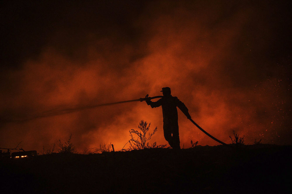 تصاویری از آتش سوزی جهنمی در ترکیه + عکس