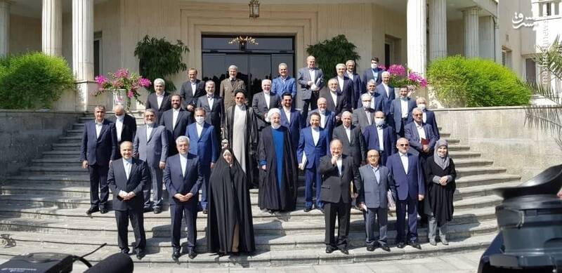 آخرین عکس یادگاری اعضای هیات دولت روحانی + عکس