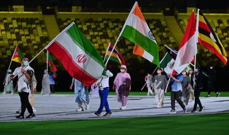 پرچمدار ایران در مراسم اختتامیه المپیک ٢٠٢٠ + عکس