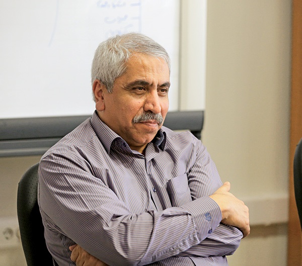 پاسخ های یک روزنامه نگار قدیمی کشور به اظهارات جواد ظریف+ عکس