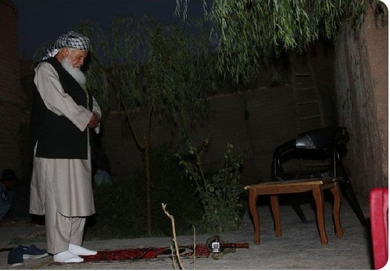 فرار امیر اسماعیل خان  از اسارت طالبان به سوی مشهد +عکس