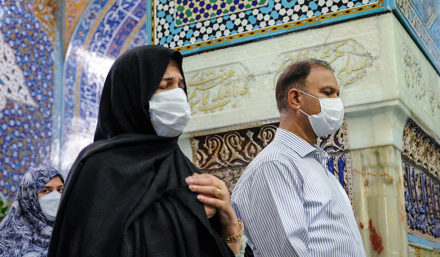 تشرف فرمانده نیروی دریایی ارتش پاکستان به حرم مطهر رضوی + عکس