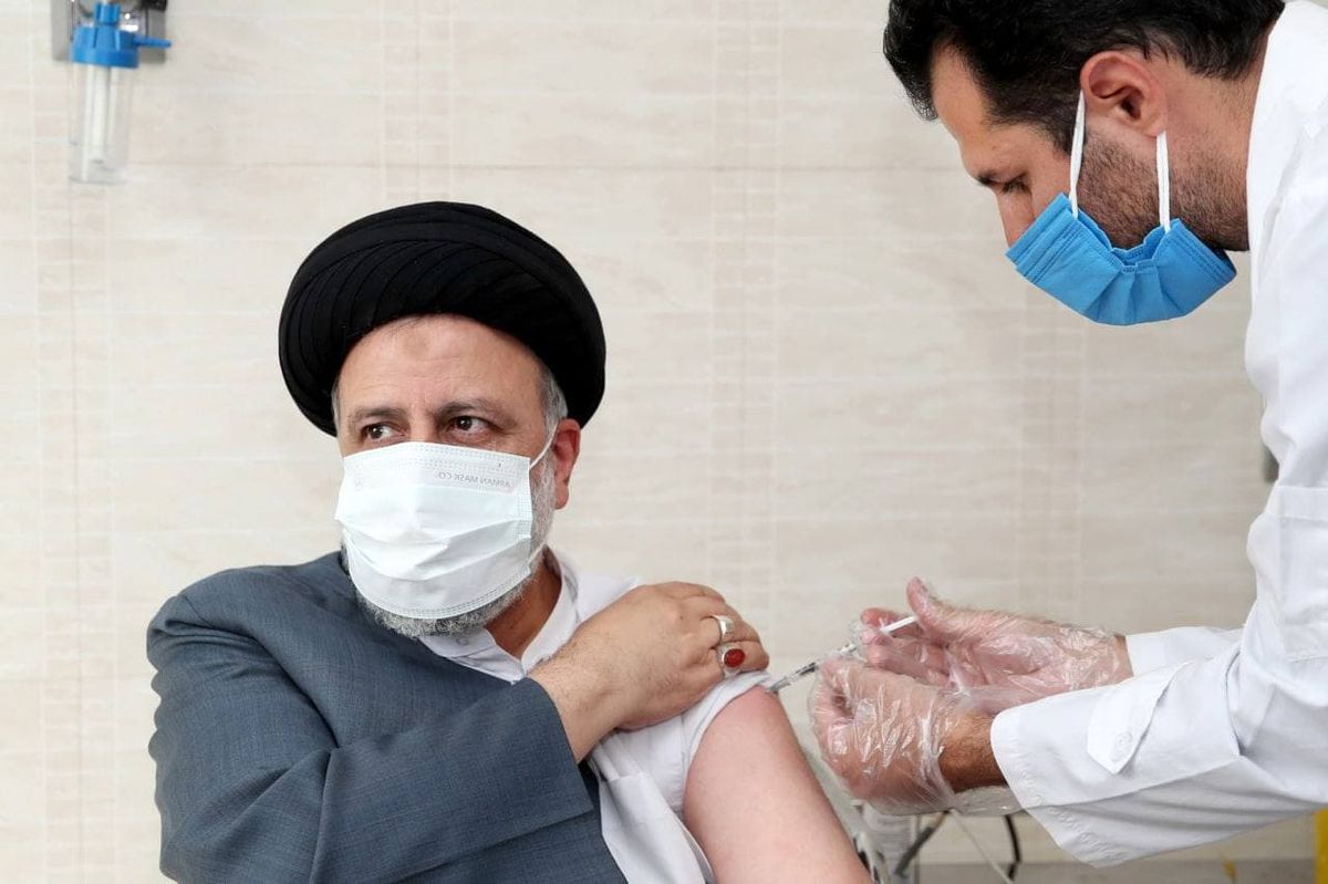 رئیس جمهور دوز دوم واکسن را دریافت کرد + عکس