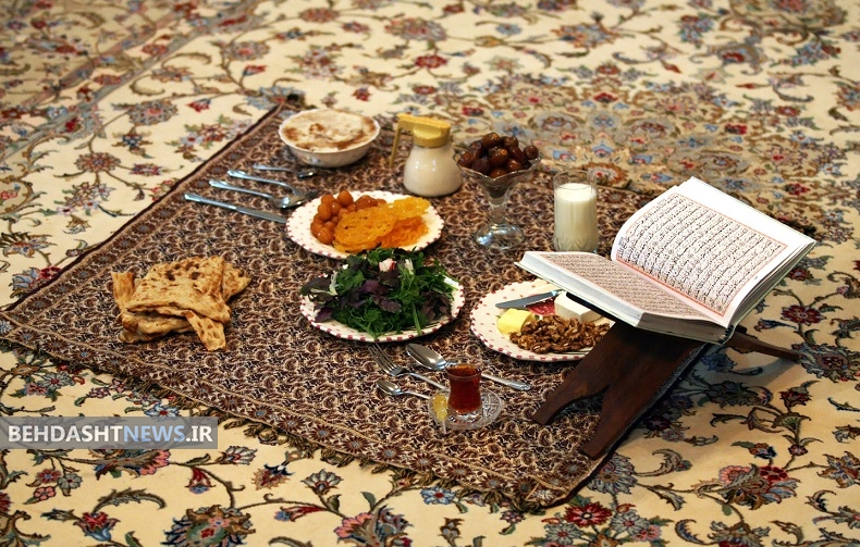 توصیه های پزشکی برای تغذیه روزه داران/ نوشیدن آب هنگام افطار خطرناک است 
