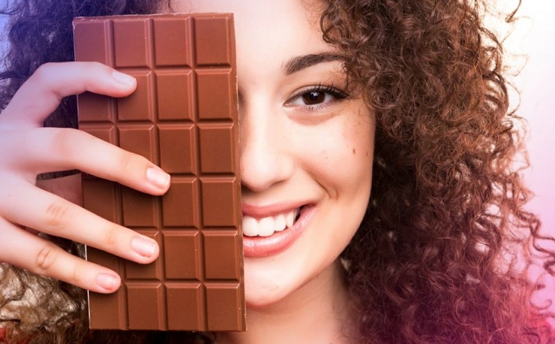 آیا خوردن شکلات باعث جوش زدن می شود؟ 