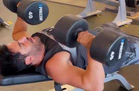 تمرین محمدرضا گلزار در باشگاه ورزشی آمریکایی + عکس
