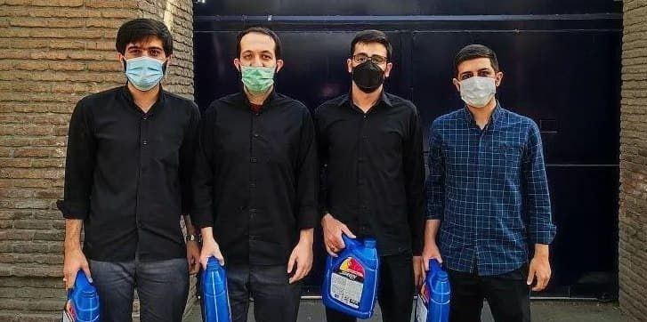 اهدای بنزین از طرف دانشجویان به سفارت بریتانیا در تهران! + عکس