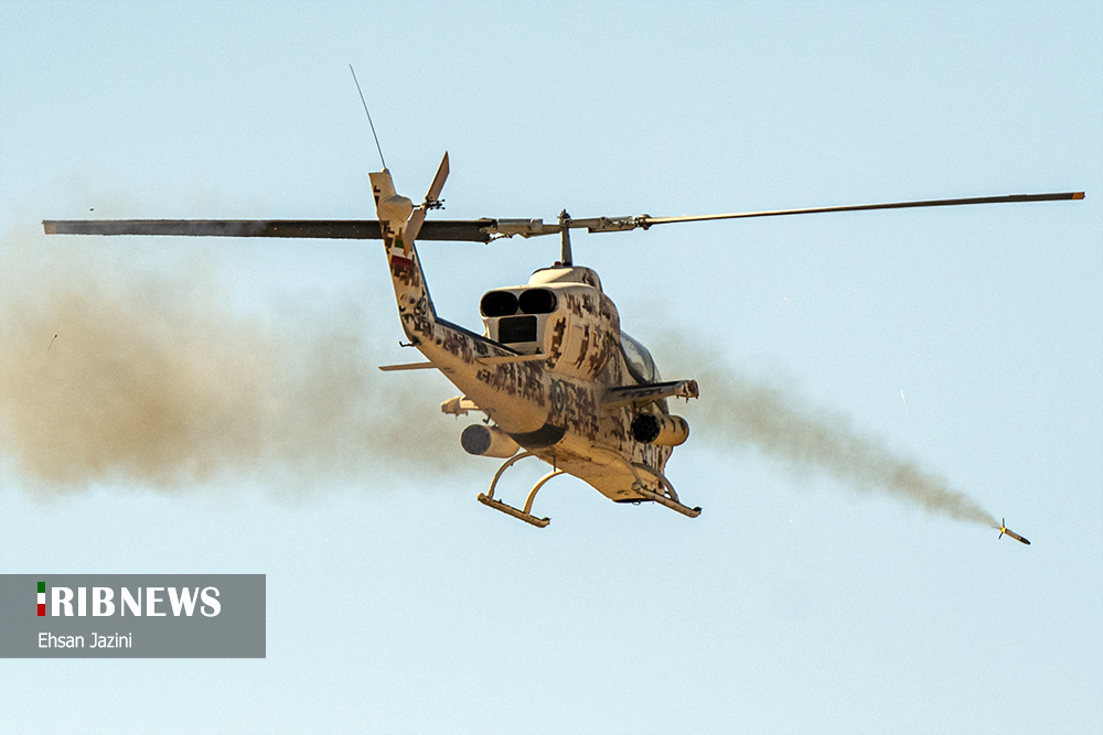 نمایش قدرت آتش هوایی خلبانان هوانیروز + عکس